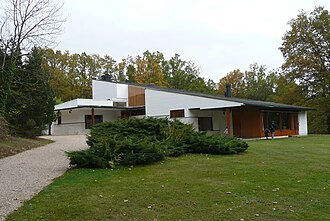 Maison Louis Carré